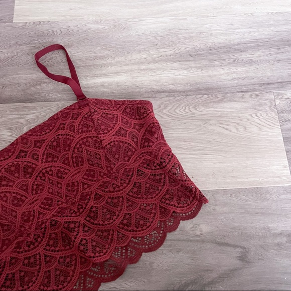 Colsie Lace Bandeau With Removable Straps - Picture 3 of 9